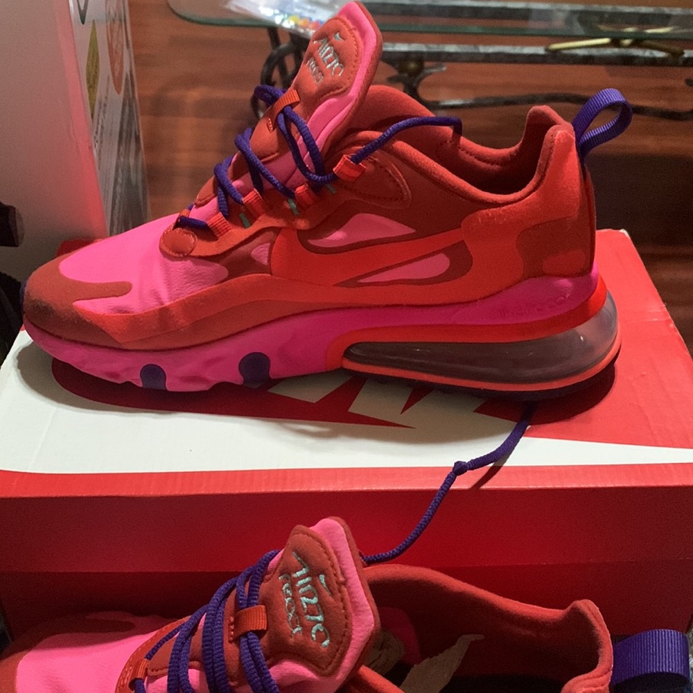 Nike Air Max 270 - Picture 2 of 6